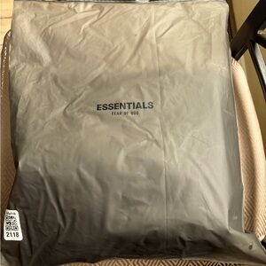 Black limo fear of god essential shorts xl